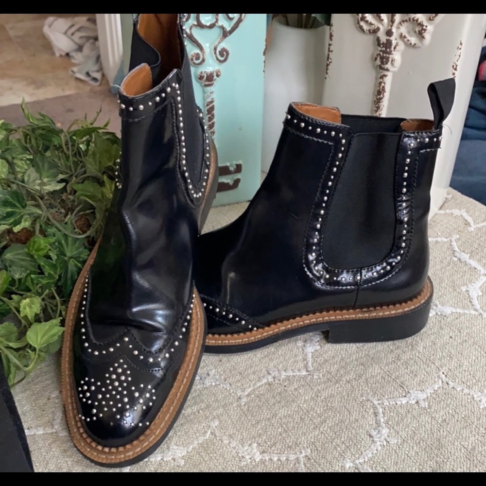 Zara Micro Studded Leather Flat Chelsea Boots Sz 7